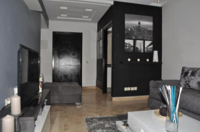 Val Fleuri Apartment with 2 Balconies, Casablanca